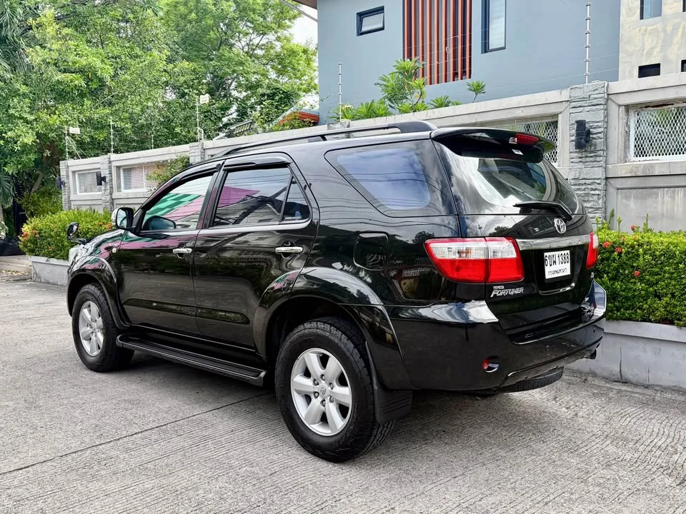 2008 Toyota Fortuner I 3