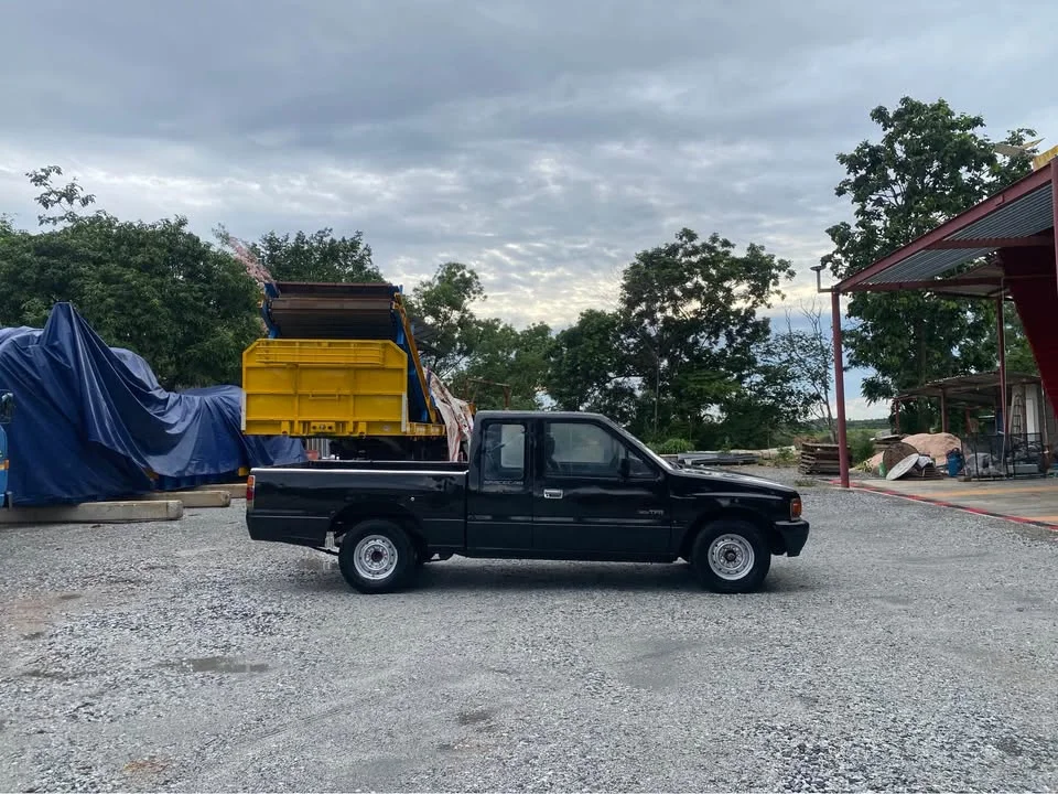 1989 Isuzu TFR III 2