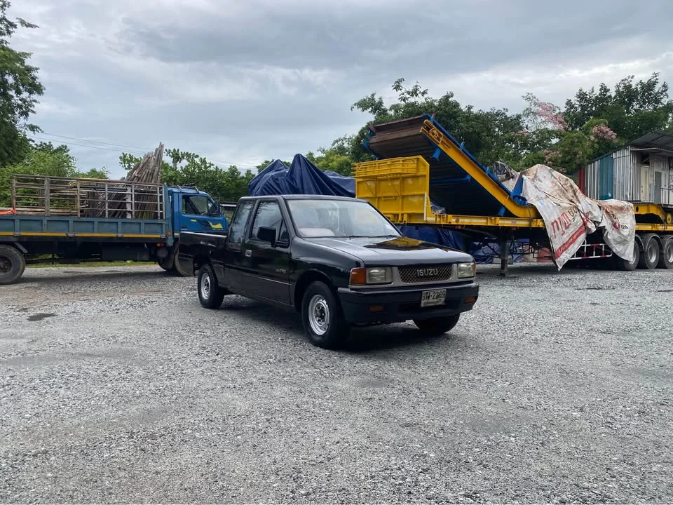 1989 Isuzu TFR III 3