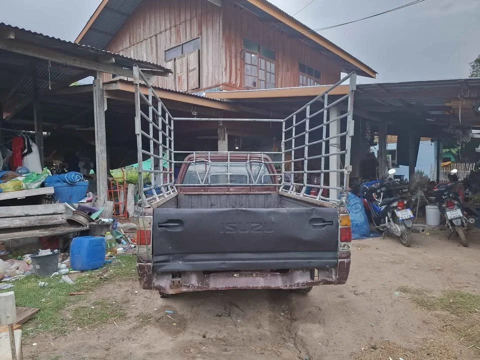 1993 Isuzu TFR III 2