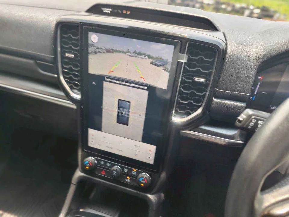 2023 Ford Everest III 2