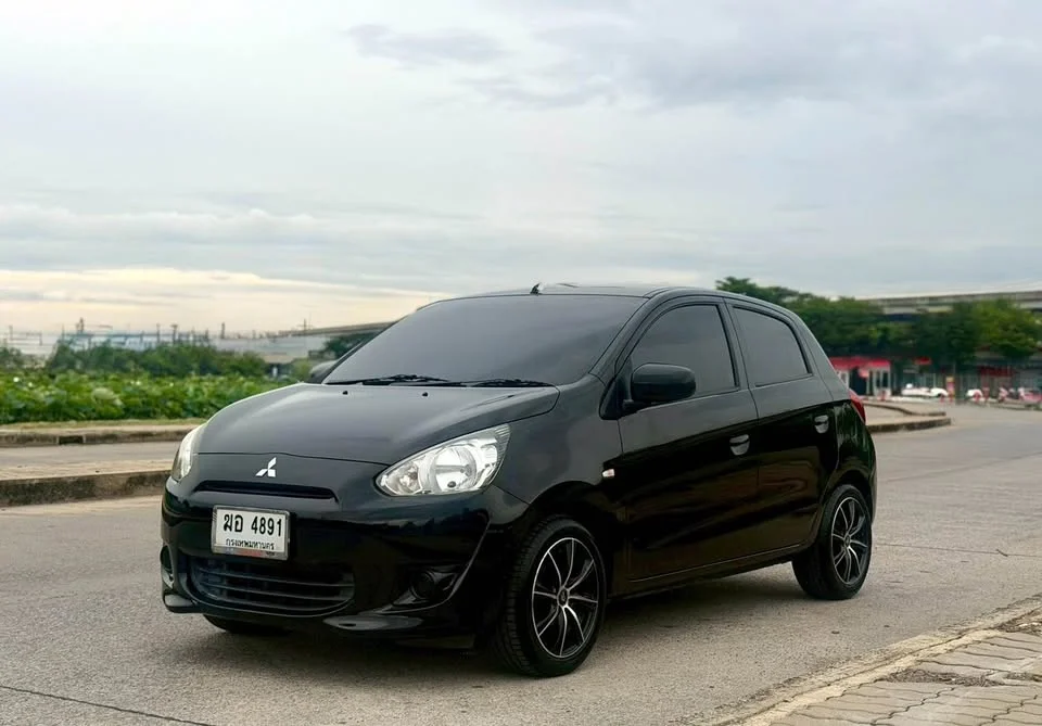 2012 Mitsubishi Mirage VI 3