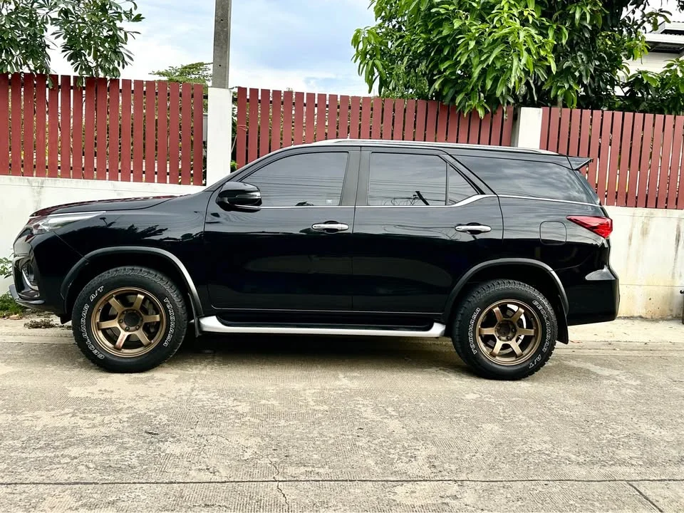 2018 Toyota Fortuner II 2