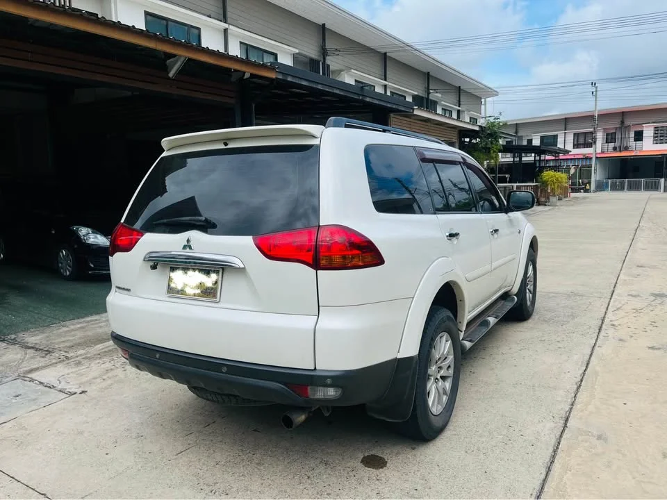 2013 Mitsubishi Pajero Sport II 2