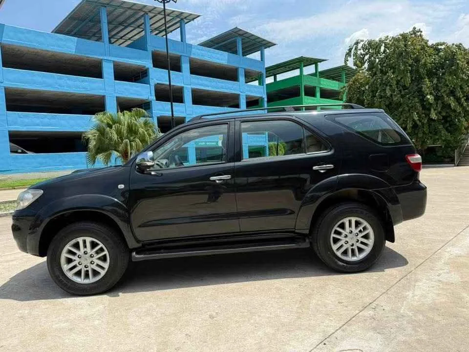 2009 Toyota Fortuner I 3