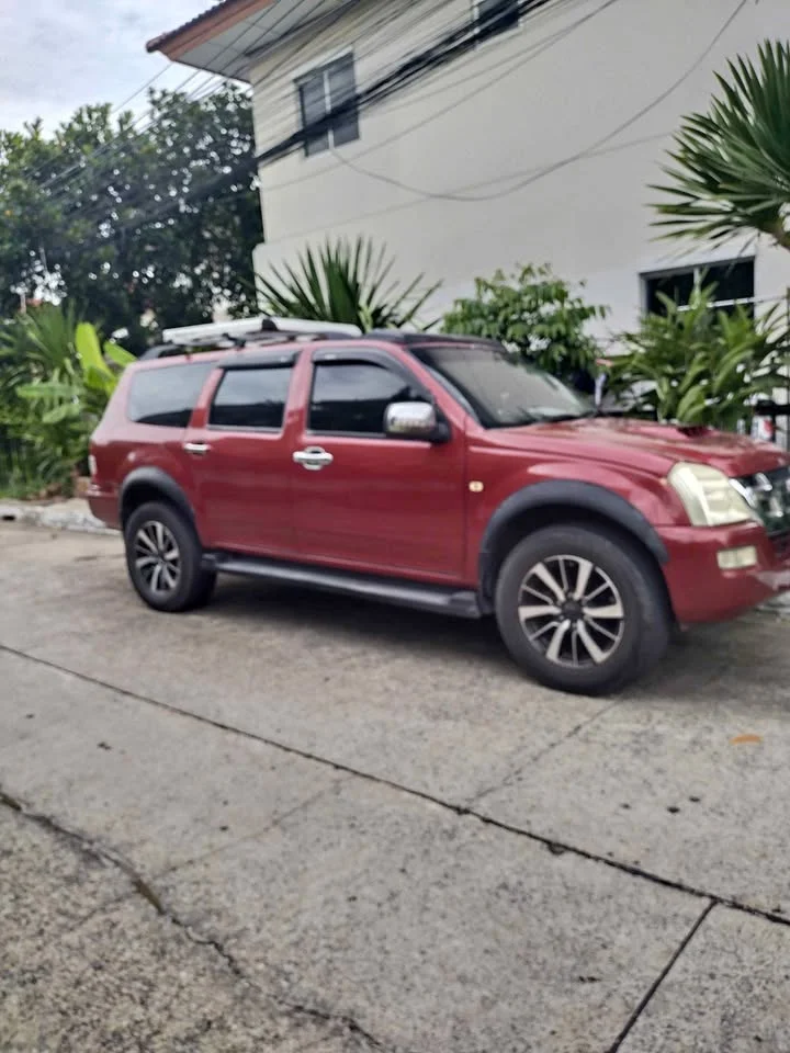 2004 Isuzu  TR Adventure Master II 3