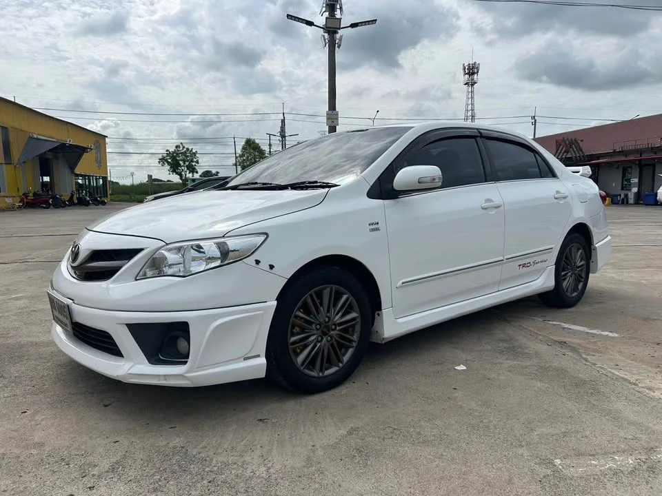 2012 Toyota Corolla Altis X (E140) 2