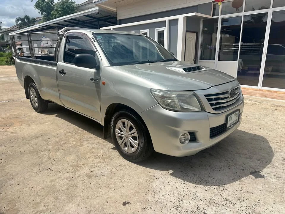 2013 Toyota Hilux VII 3
