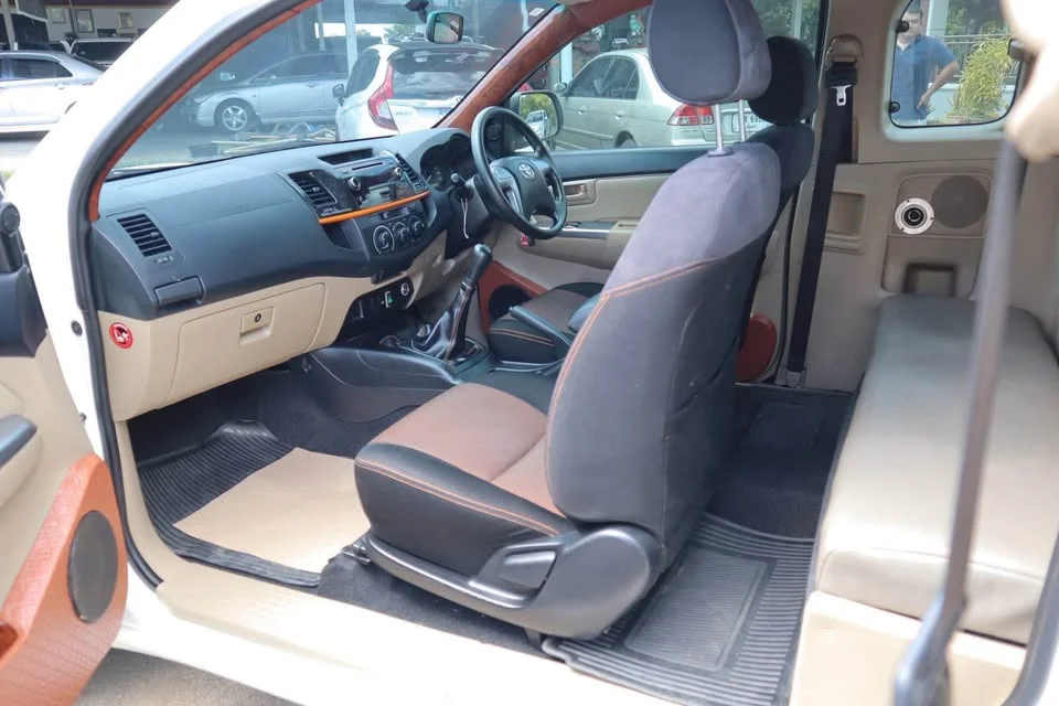 2013 Toyota Hilux VII 3