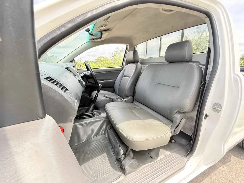 2013 Toyota Hilux VII 2