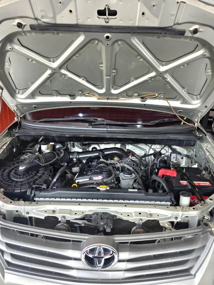 2013 Toyota Innova I 2