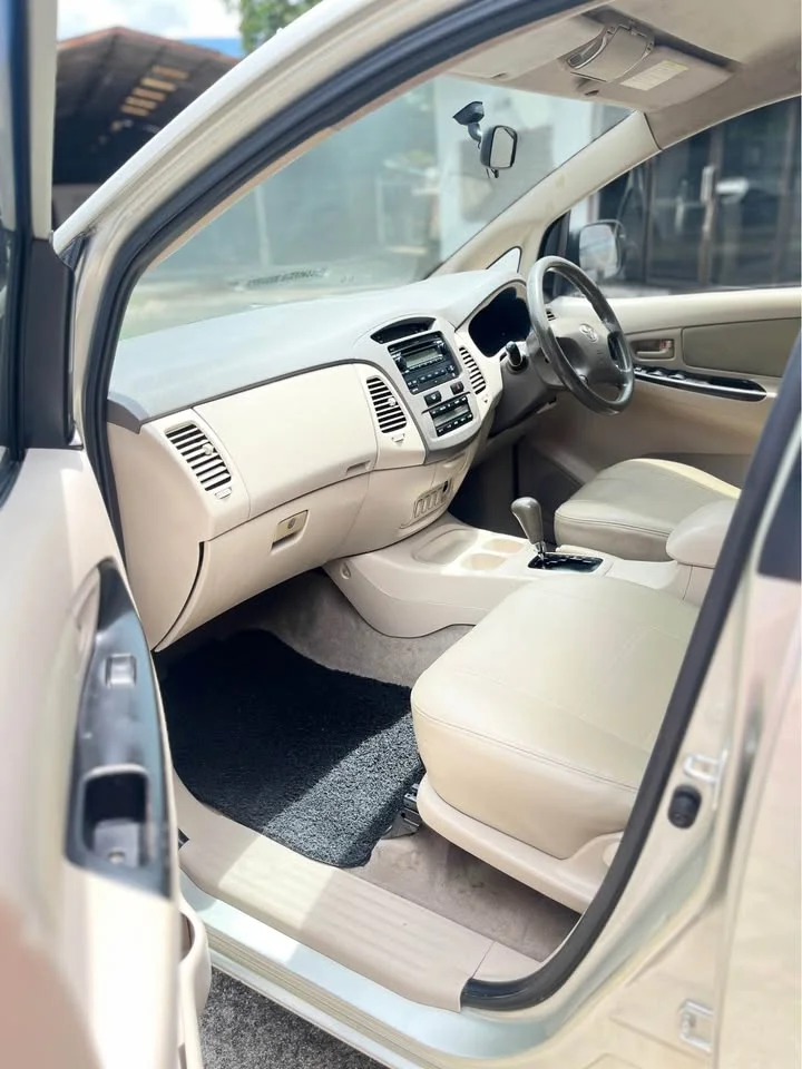 2008 Toyota Innova I 3