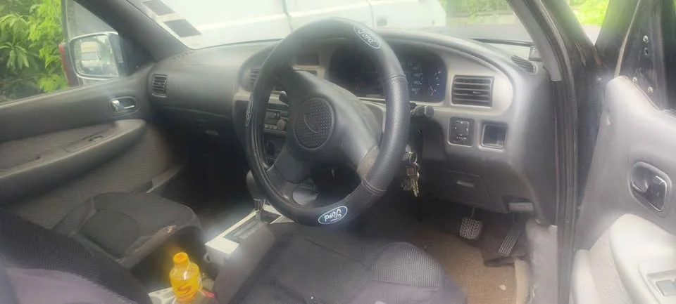 2002 Mazda 2500 Fighter V 2