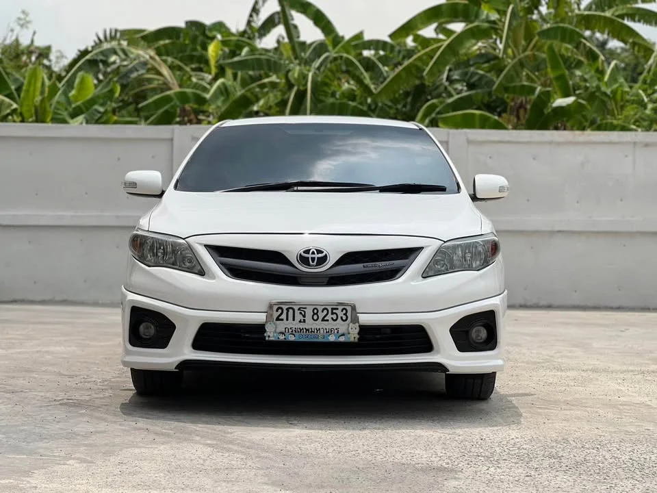 2013 Toyota Corolla Altis X (E140) 3