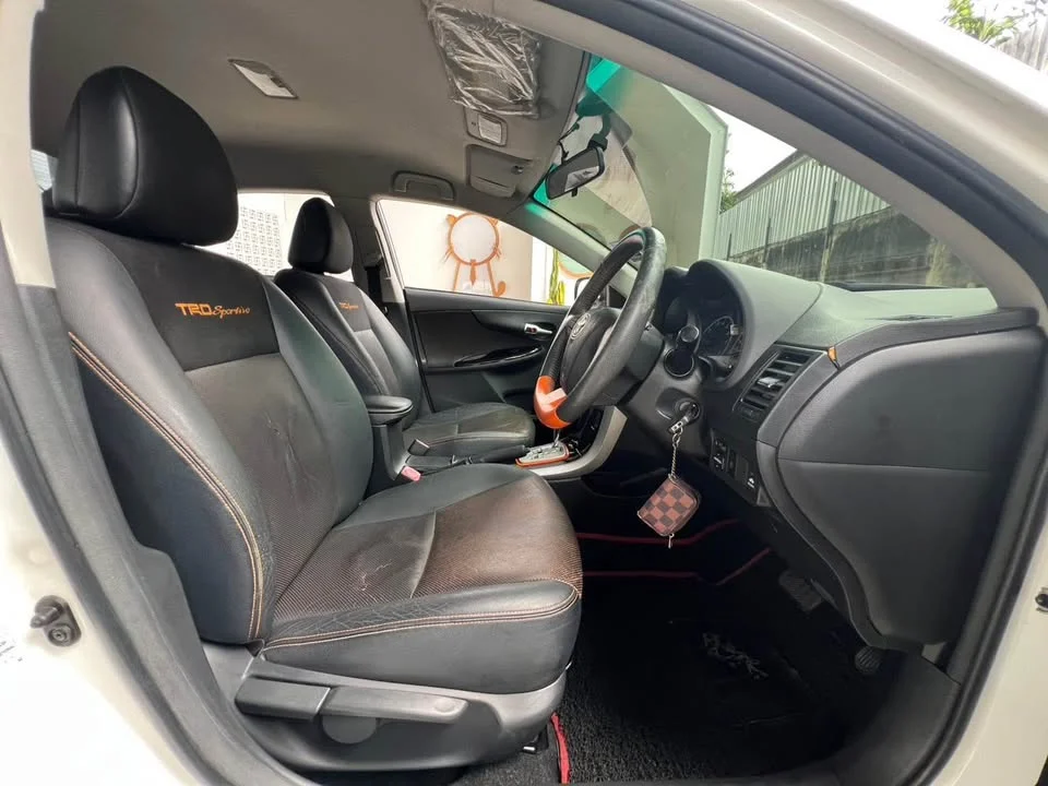 2013 Toyota Corolla Altis X (E140) 2