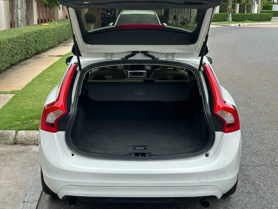 2016 Volvo V60 I 2