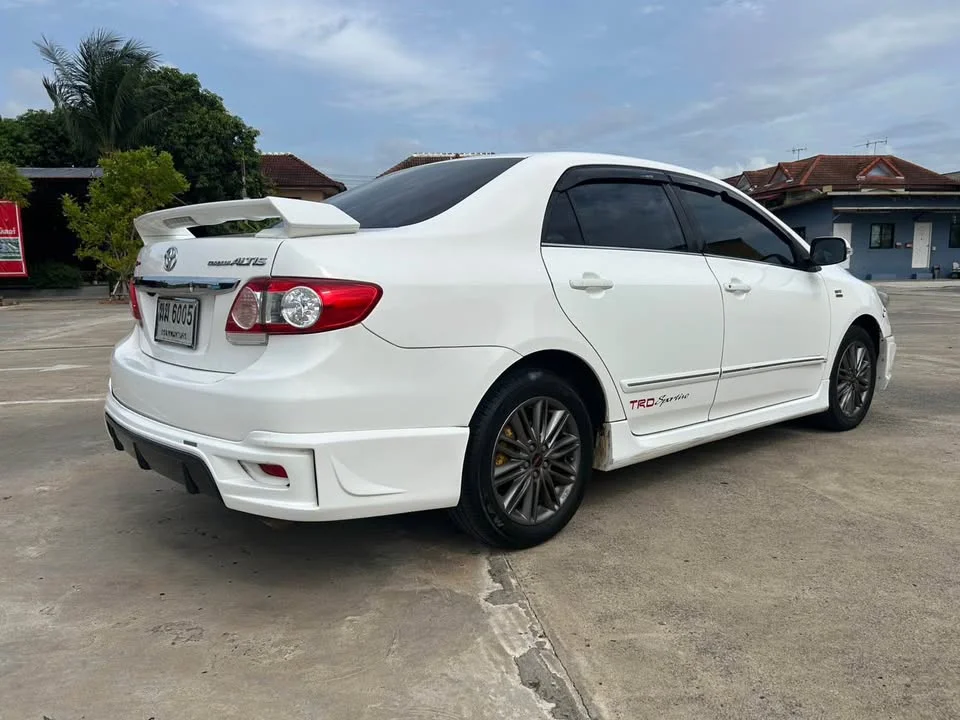 2012 Toyota Corolla Altis X (E140) 2