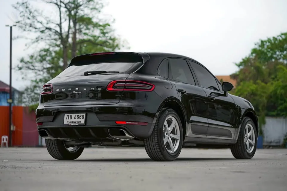 2016 Porsche Macan I 2