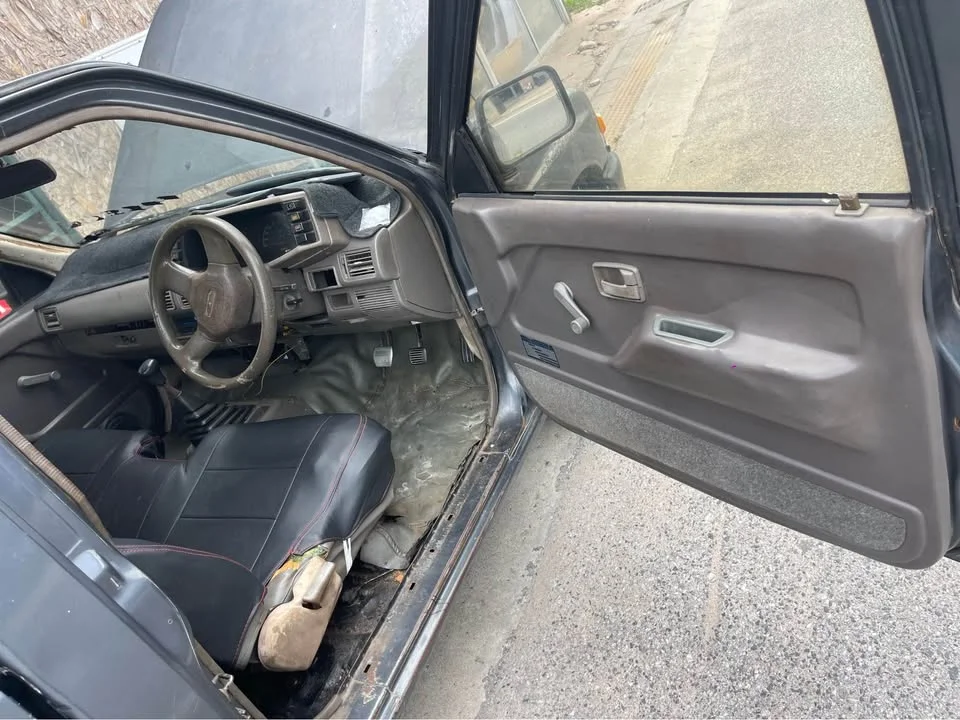 1993 Isuzu TFR III 2