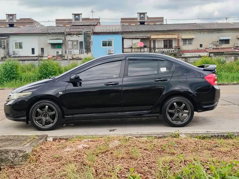 2013 Honda City V 3
