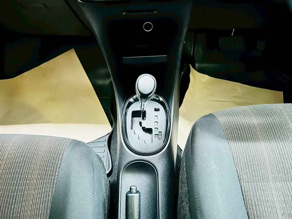 2017 Toyota Sienta II 2