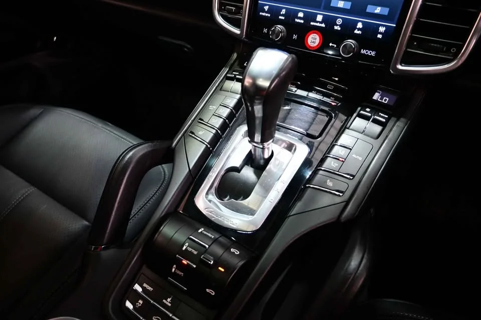 2012 Porsche Cayenne II 2
