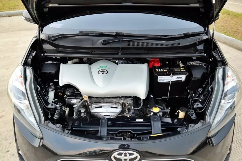 2017 Toyota Sienta II 2
