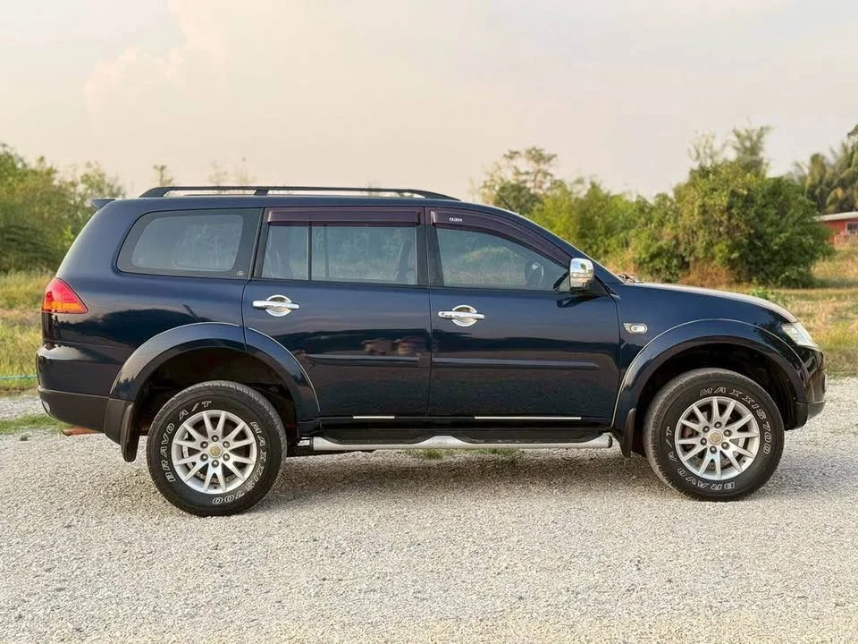 2012 Mitsubishi Pajero Sport II 3