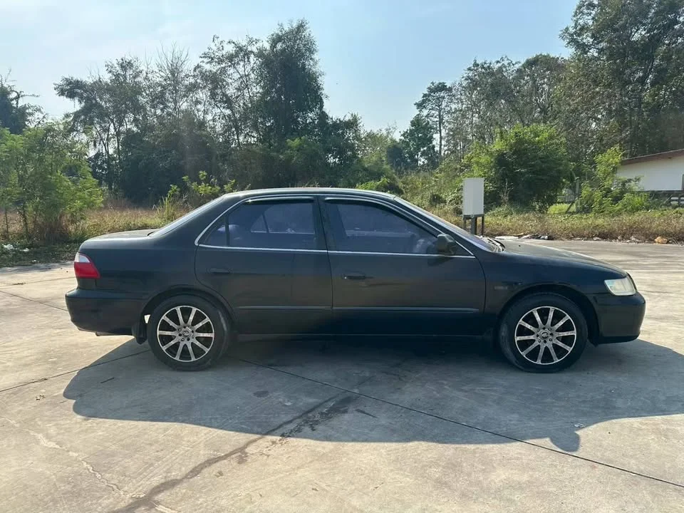2000 Honda Accord VI 3