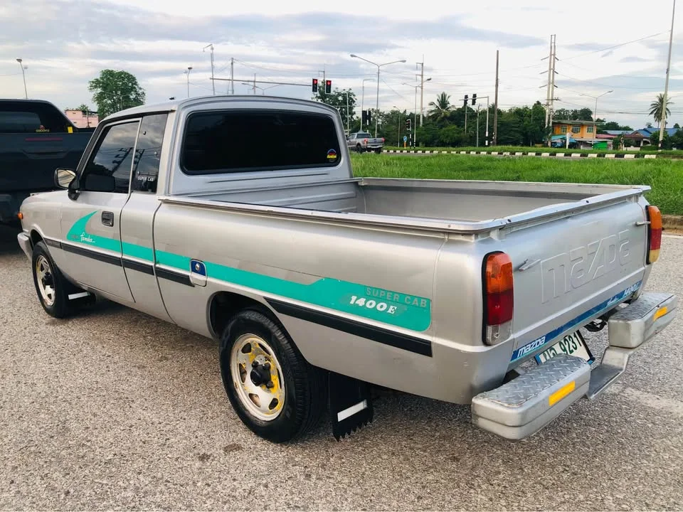 1990 Mazda B-series (Familia) III 3