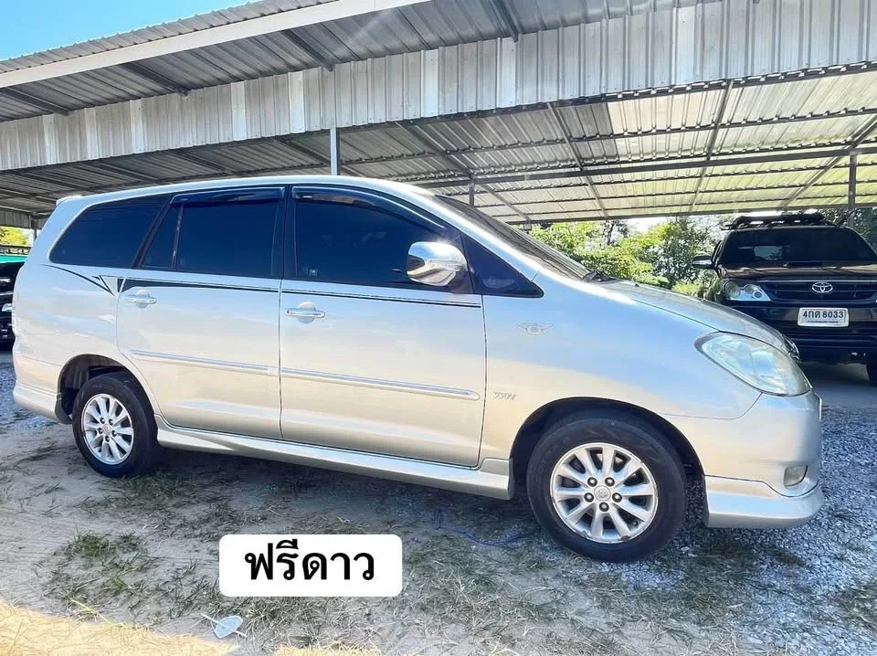 2010 Toyota Innova I 3