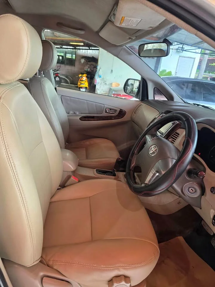 2013 Toyota Innova I 3