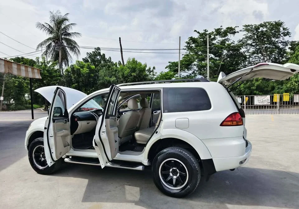 2010 Mitsubishi Pajero Sport II 3