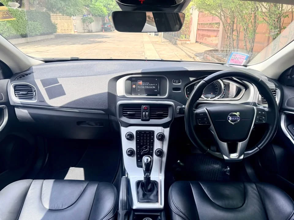 2016 Volvo V40 II 2