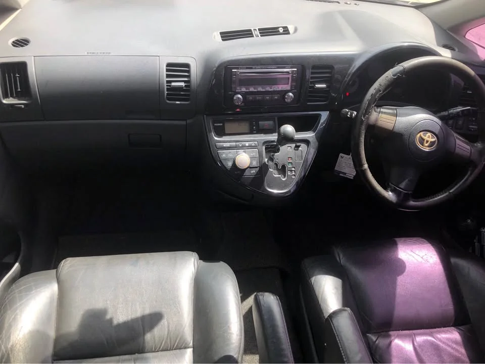 2008 Toyota Wish I 3
