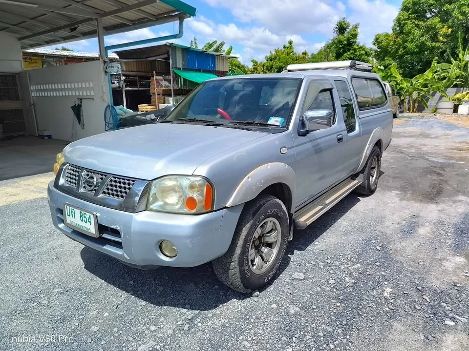 2002 Nissan Frontier I 2