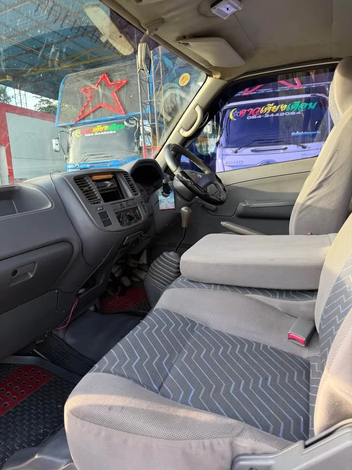 2005 Nissan Urvan V (E25) 2