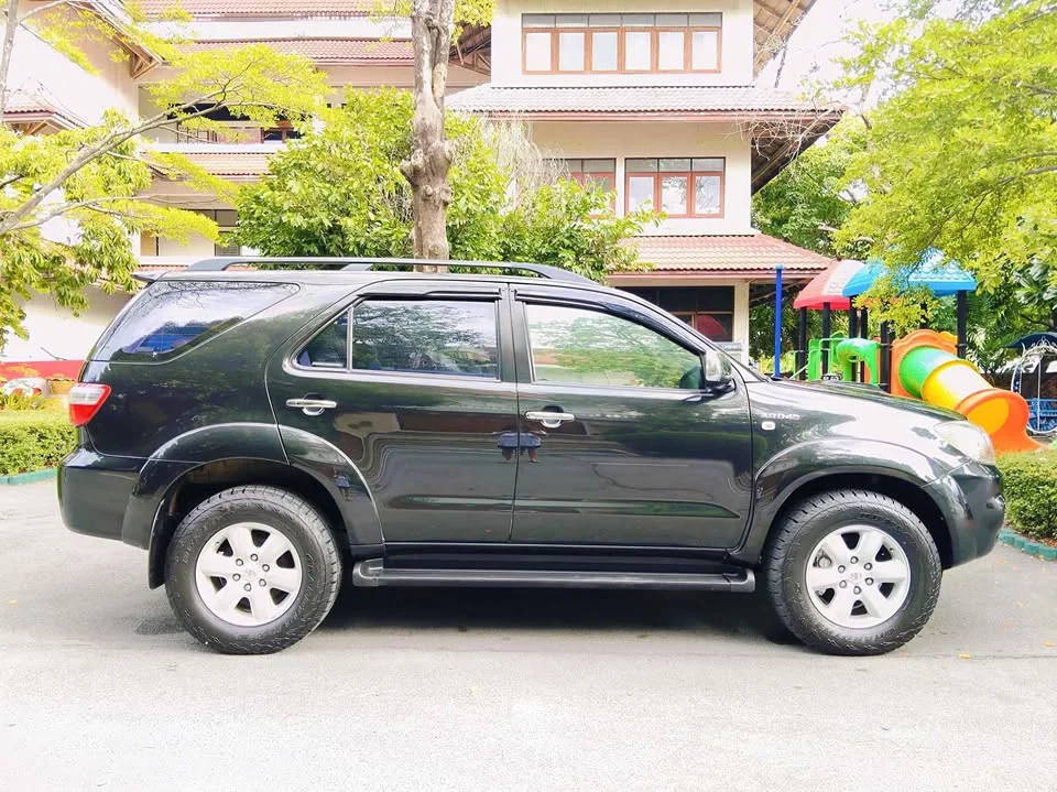 2008 Toyota Fortuner I 3
