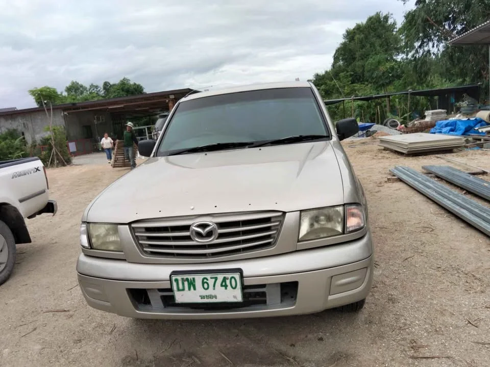2005 Mazda 2500 Fighter V 2