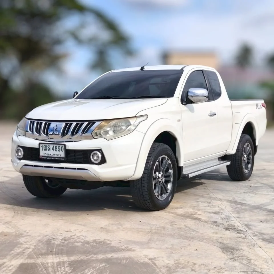 2015 Mitsubishi Triton V 2