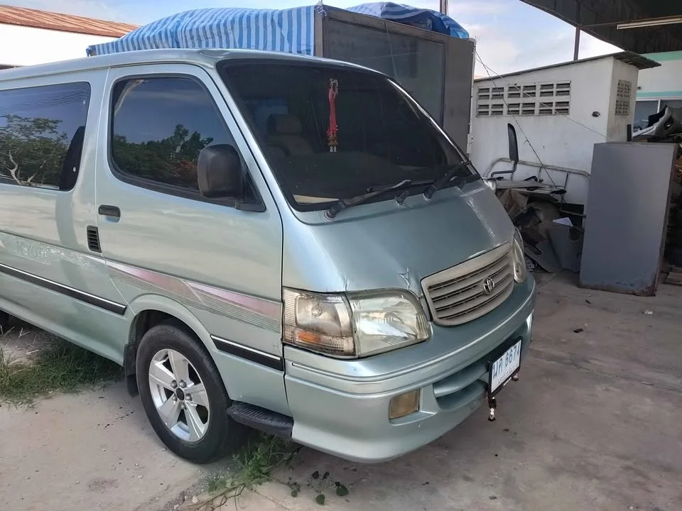 2000 Toyota Commuter IV (H100) 2
