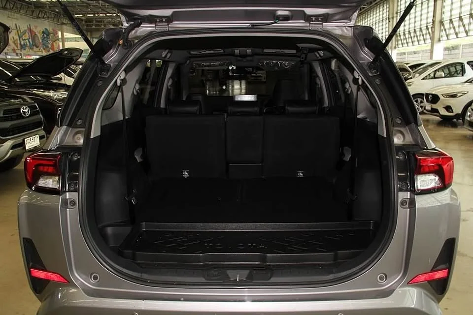 2023 Toyota Veloz III 3