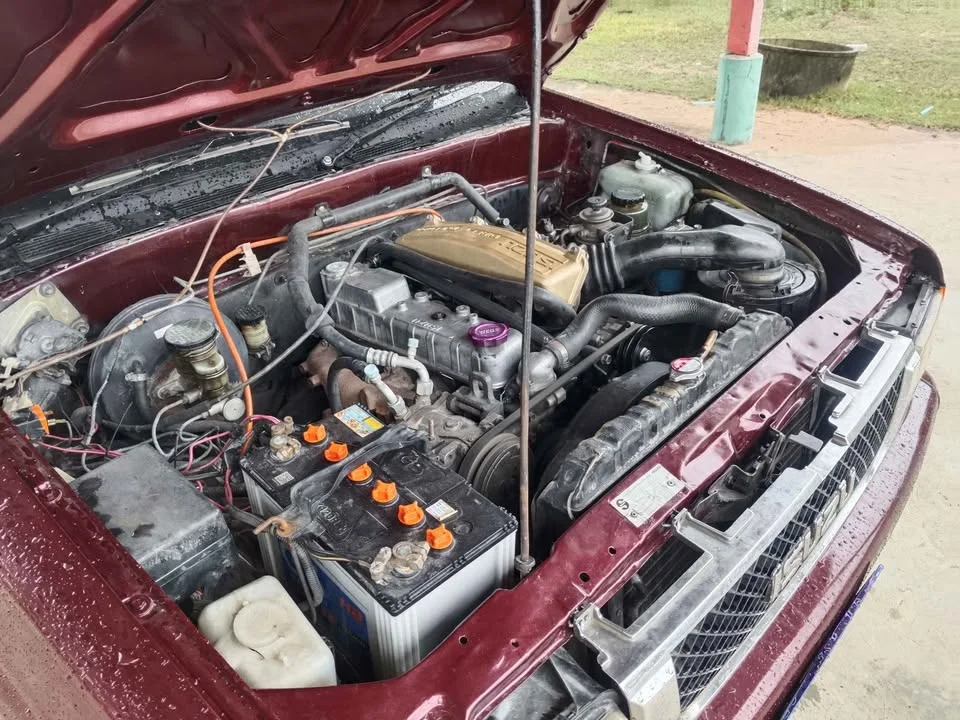 1997 Isuzu TFR III 3