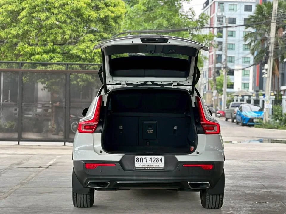 2019 Volvo XC40 3