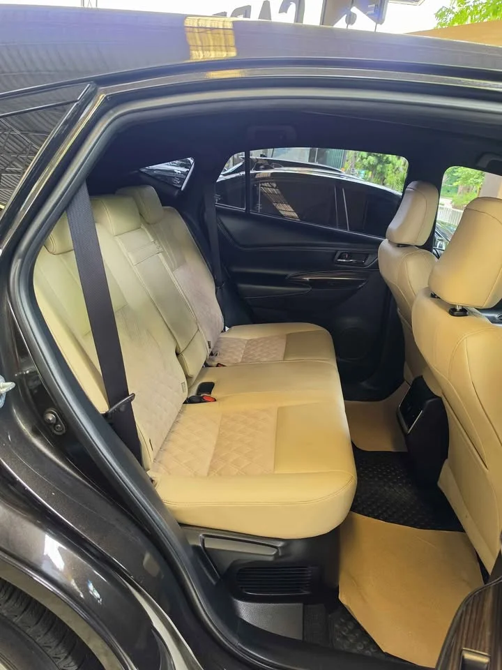 2014 Toyota Harrier III 3