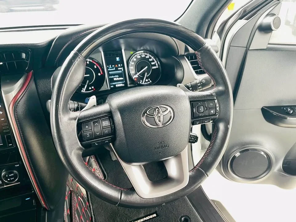 2023 Toyota Fortuner II 2