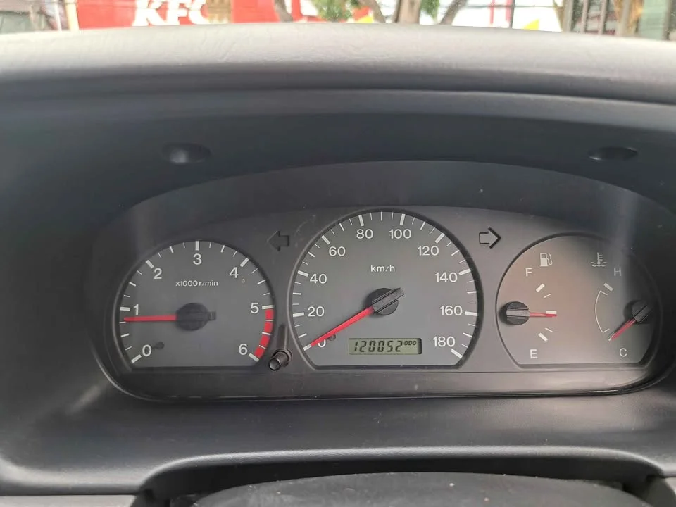 2001 Mazda 2500 Fighter V 3