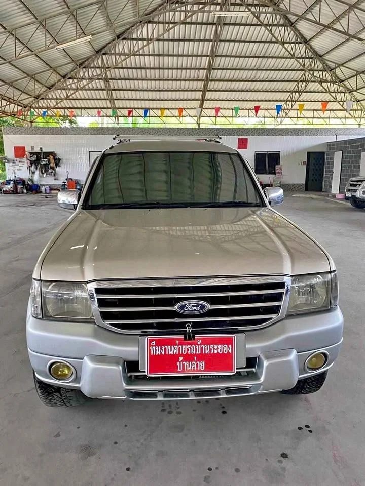 2003 Ford Everest I 3