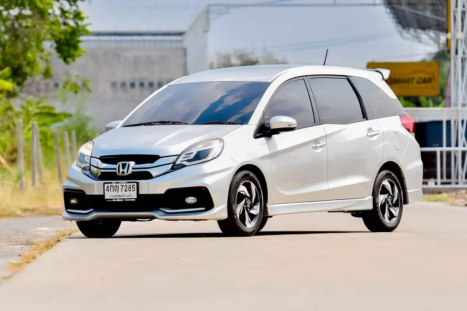 2015 Honda Mobilio II 3