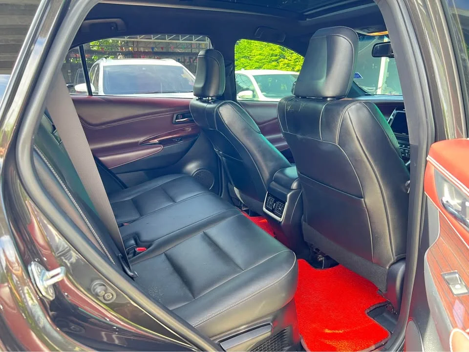 2014 Toyota Harrier III 3